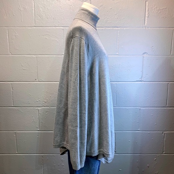 Lord Taylor Gray Merino Wool Turtleneck Sweater Asymmetrical Hem Line Large - Picture 4 of 6